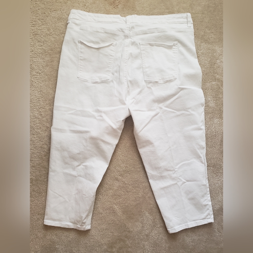 Jeans - Picture 2 of 4
